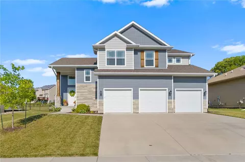 1915 SE Waddell Way, Waukee, IA 50263