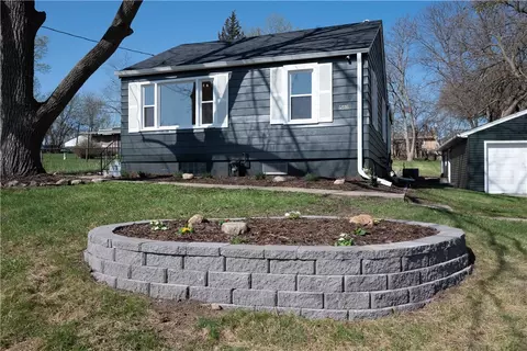 4516 SW 2nd St, Des Moines, IA 50315