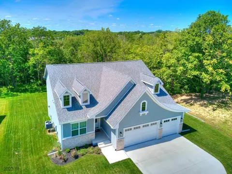 7804 NW 79th Ln, Ankeny, IA 50023