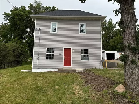 525 Second St, Kellogg, IA 50135