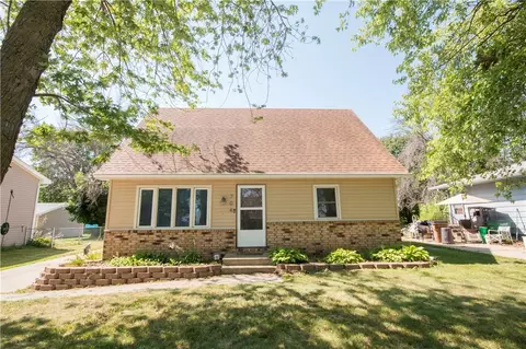 704 NE 4th St, Grimes, IA 50111