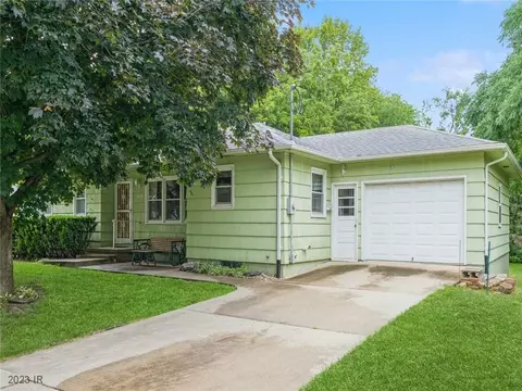 5620 Ovid Ave, Des Moines, IA 50310