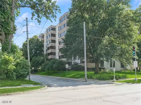 3100 Grand Ave #6C, Des Moines, IA 50312