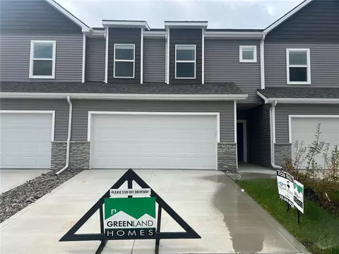 3320 NW Stratford Ln, Ankeny, IA 50023
