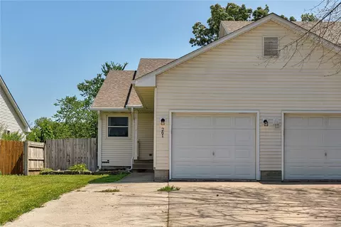 261 N Cherokee Dr, Polk City, IA 50226