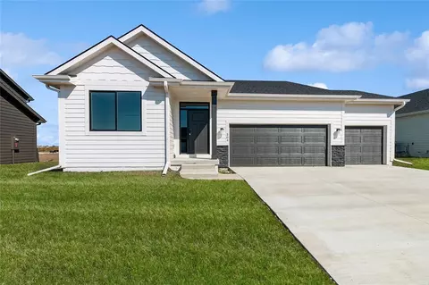 504 NE 57th Ct, Ankeny, IA 50021