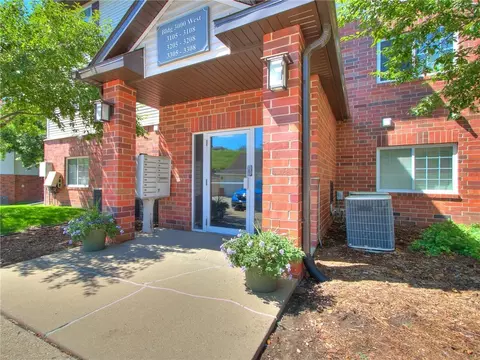6440 Ep True Pkwy #3305, West Des Moines, IA 50266