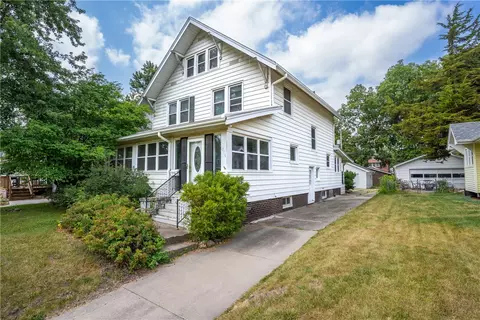 1716 E 13th St, Des Moines, IA 50317