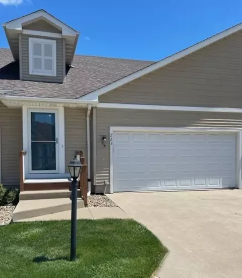 223 SE Lowell Dr, Ankeny, IA 50021