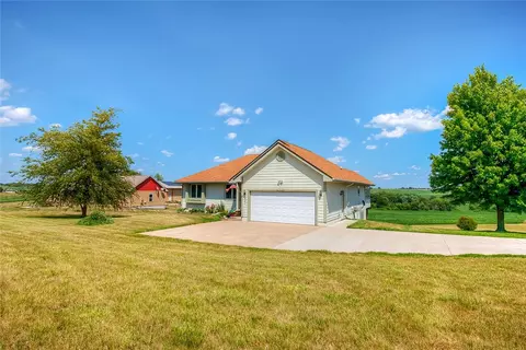 5241 SE 104th St, Runnells, IA 50237