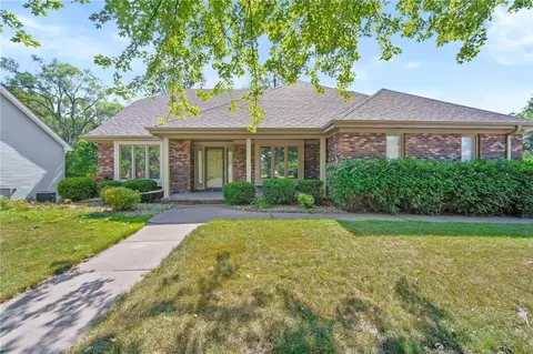 3425 Meadow Ln, West Des Moines, IA 50265