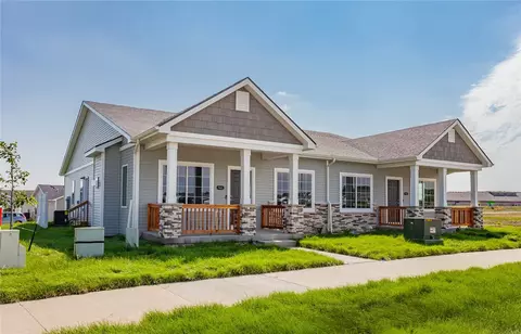 960 Sawgrass Dr, Norwalk, IA 50211