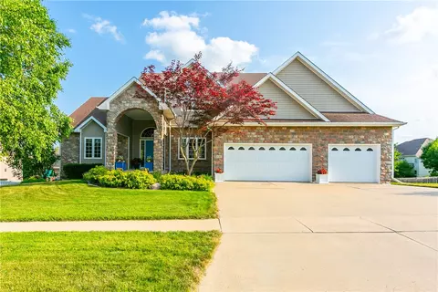 6142 Beechtree Dr, West Des Moines, IA 50266