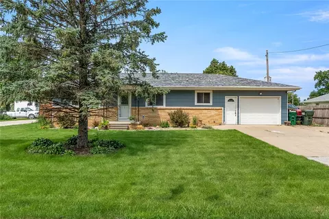 305 East St, New Virginia, IA 50210