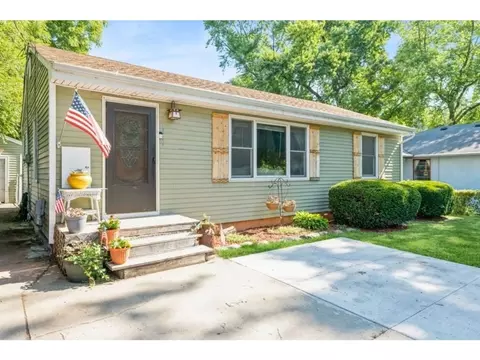 1349 Mckinley Ave, Des Moines, IA 50315