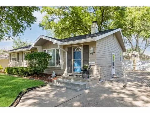 537 31st St, West Des Moines, IA 50265