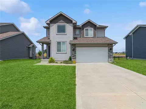 2806 NW 25th St, Ankeny, IA 50023