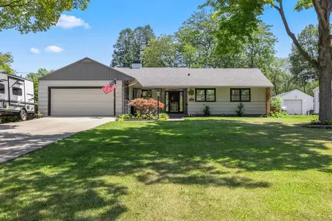 4059 Beaver Ave, Des Moines, IA 50310