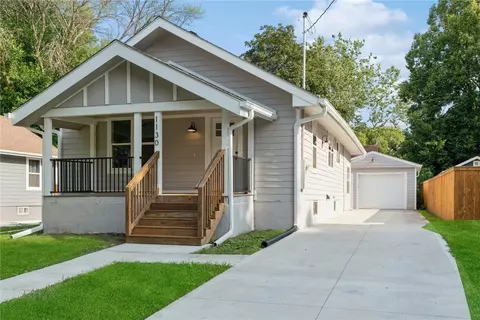 1130 Seneca Ave, Des Moines, IA 50313