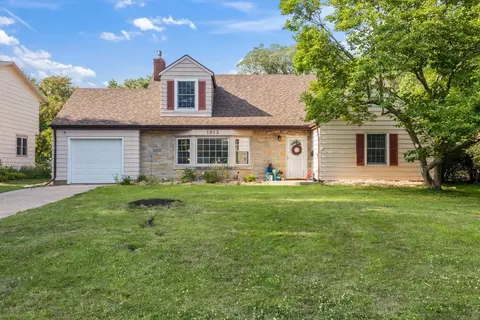 1013 Murray Dr, Ames, IA 50010