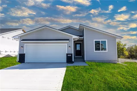 2143 26th Ave SW, Altoona, IA 50009