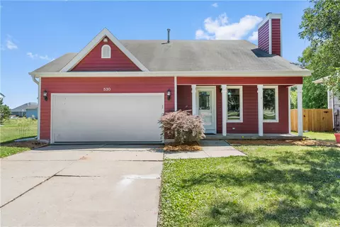 530 Patterson Dr, Carlisle, IA 50047