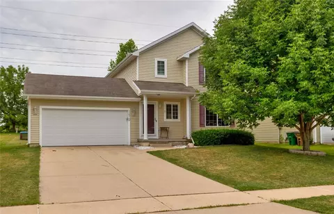 1470 Nine Iron Dr, West Des Moines, IA 50266