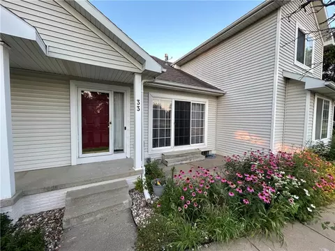 555 SE Laurel St #33, Waukee, IA 50263