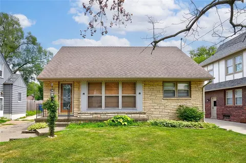 1613 47th St, Des Moines, IA 50310