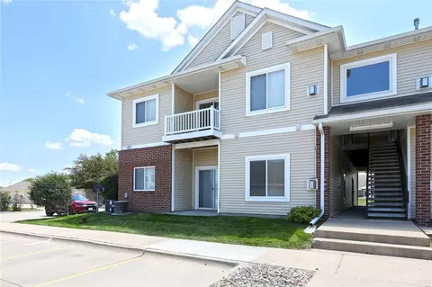 1760 SE La Grant Pkwy #35, Waukee, IA 50263