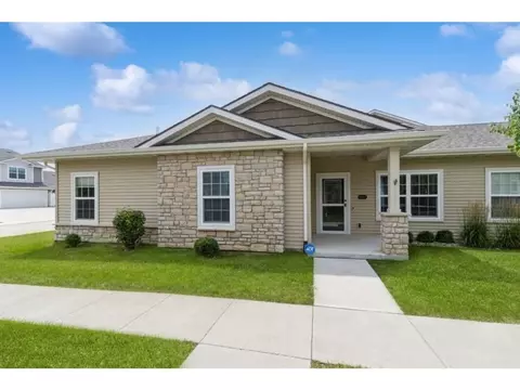 9017 Jem Ln, West Des Moines, IA 50266