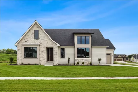 11239 Twilight Dr, West Des Moines, IA 50266
