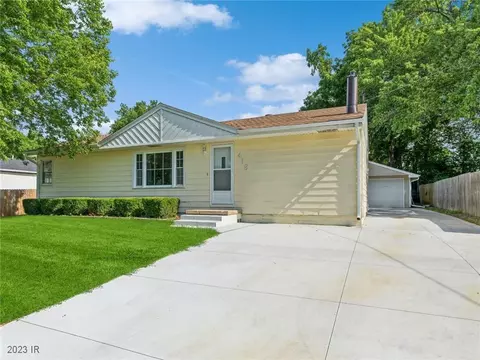 418 Palomino Pkwy, Des Moines, IA 50320