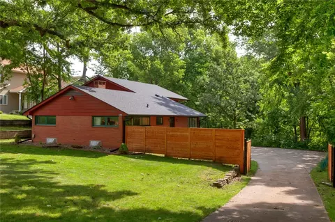 1495 NW 75th St, Clive, IA 50325