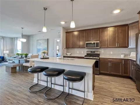 9065 Bishop Dr #321, West Des Moines, IA 50266