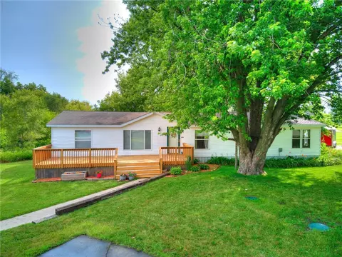 302 2nd Ave, Luther, IA 50152