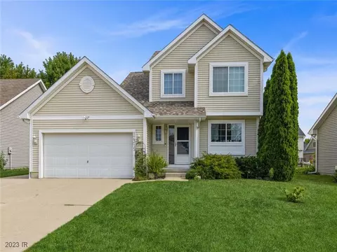 12315 Valdez Dr, Urbandale, IA 50323