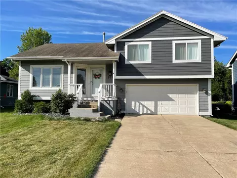 160 Windfield Pkwy, Waukee, IA 50263
