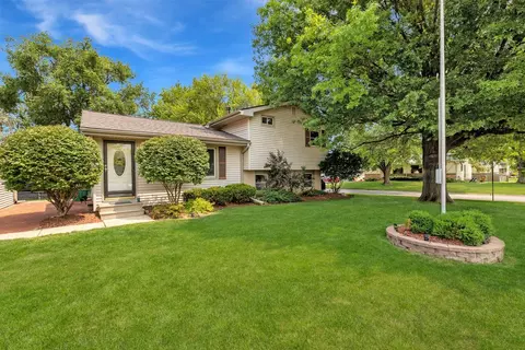 503 NW 3rd St, Grimes, IA 50111