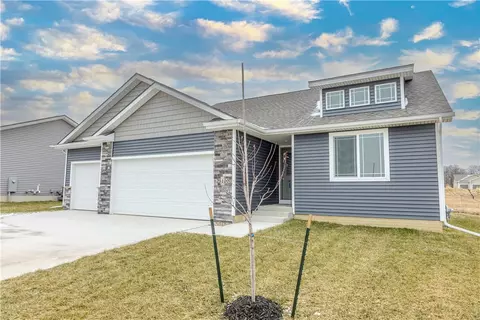 25100 Bluebird Cir, Adel, IA 50003
