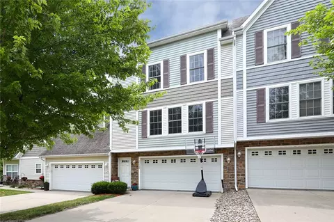 15322 Townsend Ave, Urbandale, IA 50323
