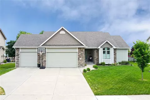 1191 Hansen Pl, Polk City, IA 50226