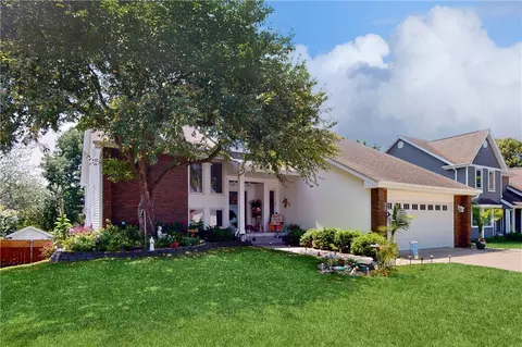 5602 Dakota Dr, West Des Moines, IA 50266