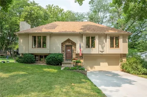 1788 NW 104th St, Clive, IA 50325