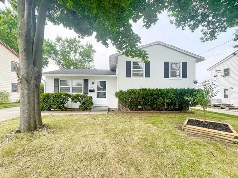 4001 Richmond Ave, Des Moines, IA 50317