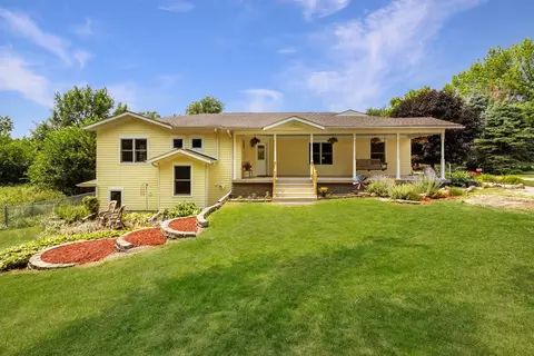 3980 NE 64th St, Altoona, IA 50009
