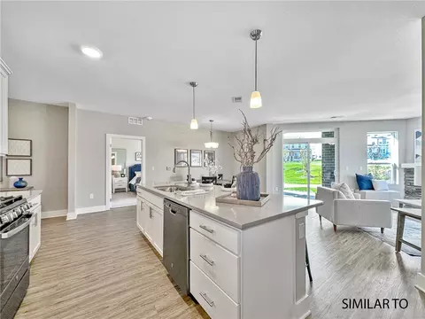 9065 Bishop Dr #113, West Des Moines, IA 50266