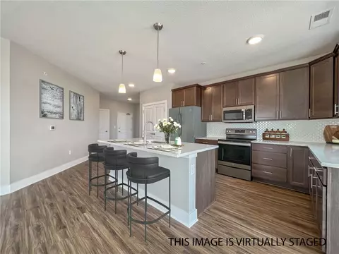 9065 Bishop Dr #216, West Des Moines, IA 50266