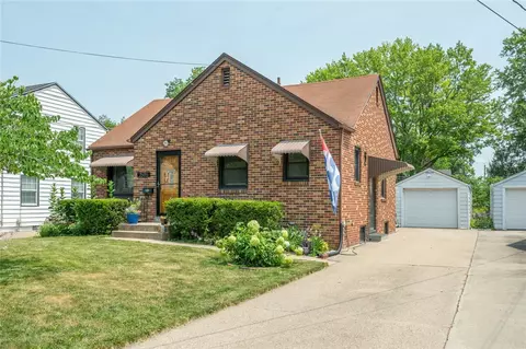 2635 49th St, Des Moines, IA 50310