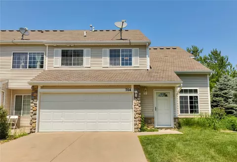 3799 Village Run Dr #704, Des Moines, IA 50317